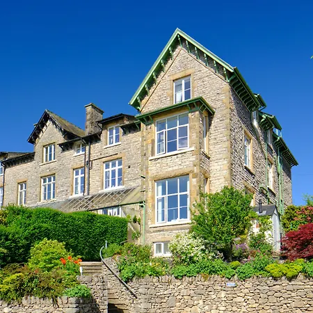 Corner Beech House