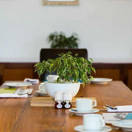 Πανσιόν Corner Beech House 4*