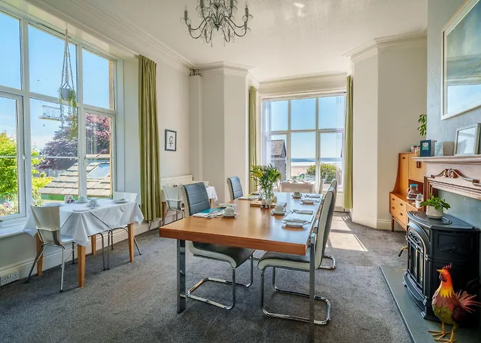 Corner Beech House 4*