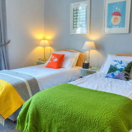 Corner Beech House Penzion 4*